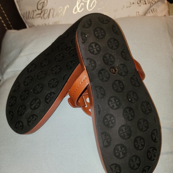 Tory Burch - Picture 3 of 6